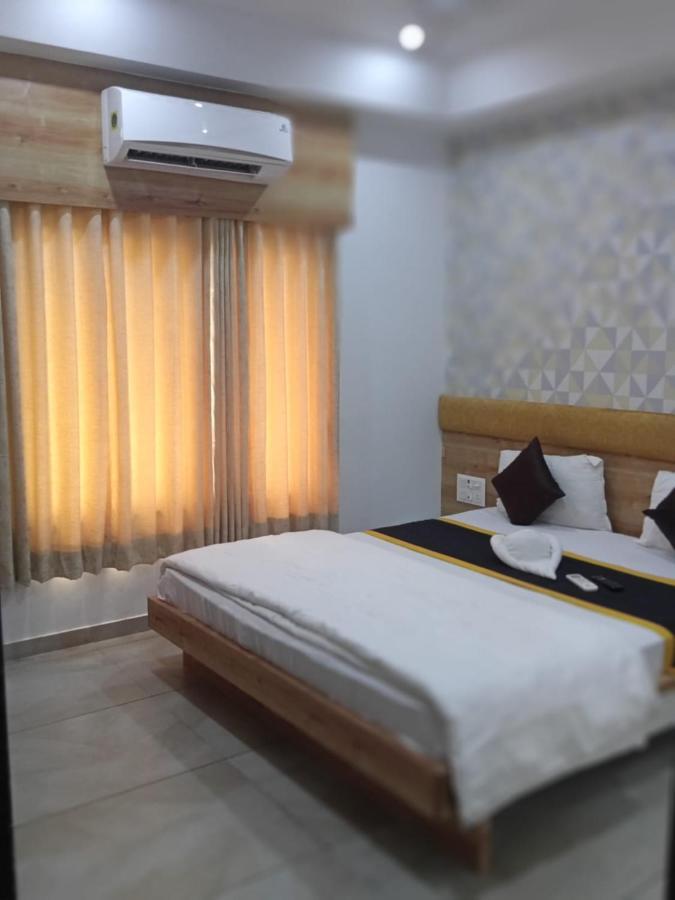 Hotel Fun City Navsari Exterior foto